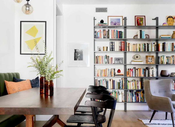 Rak Buku Dinding dengan Rak Terbuka